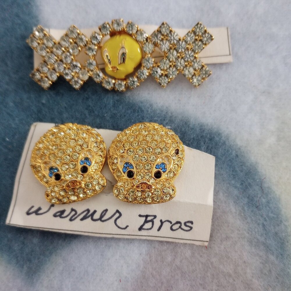Vintage Tweety Pie pin & clip on earrings